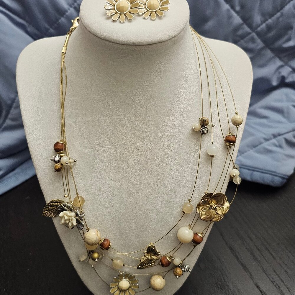 Bohm Strand Necklace and Earrings Set!